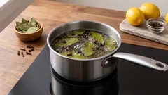 Decoct de casă din foi de dafin și cuișoare: de ce este recomandat și la ce se folosește