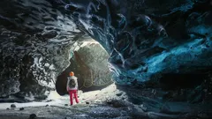 Un geolog a petrecut două luni sub pământ, într-o peșteră, și a făcut o descoperire uimitoare care a pus bazele unei noi discipline științif